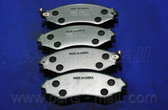 Комплект тормозных колодок, дисковый тормоз PARTS-MALL PKC-008 - Фото #1
