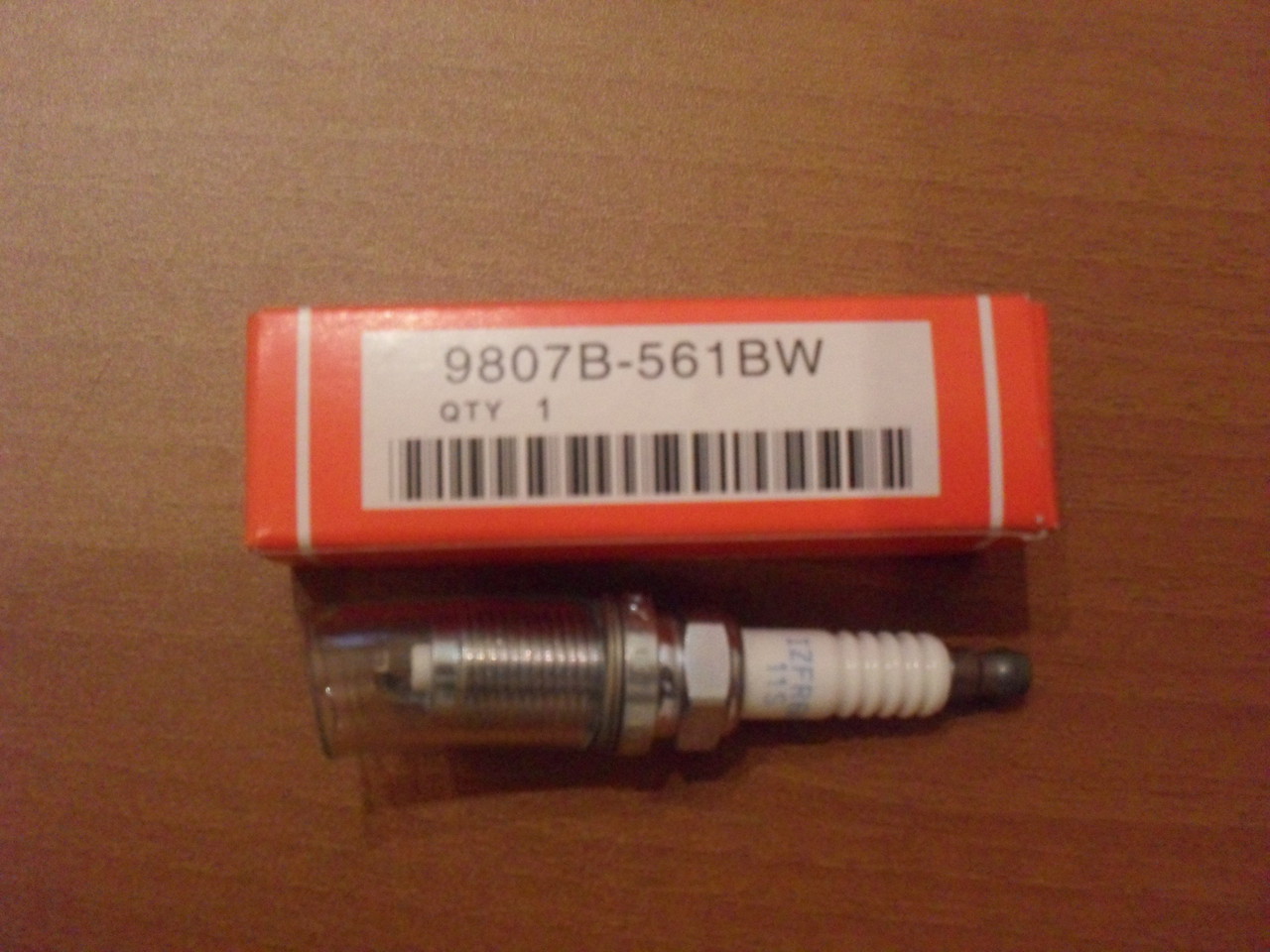 Свеча зажигания Honda/Acura 9807B-561BW
