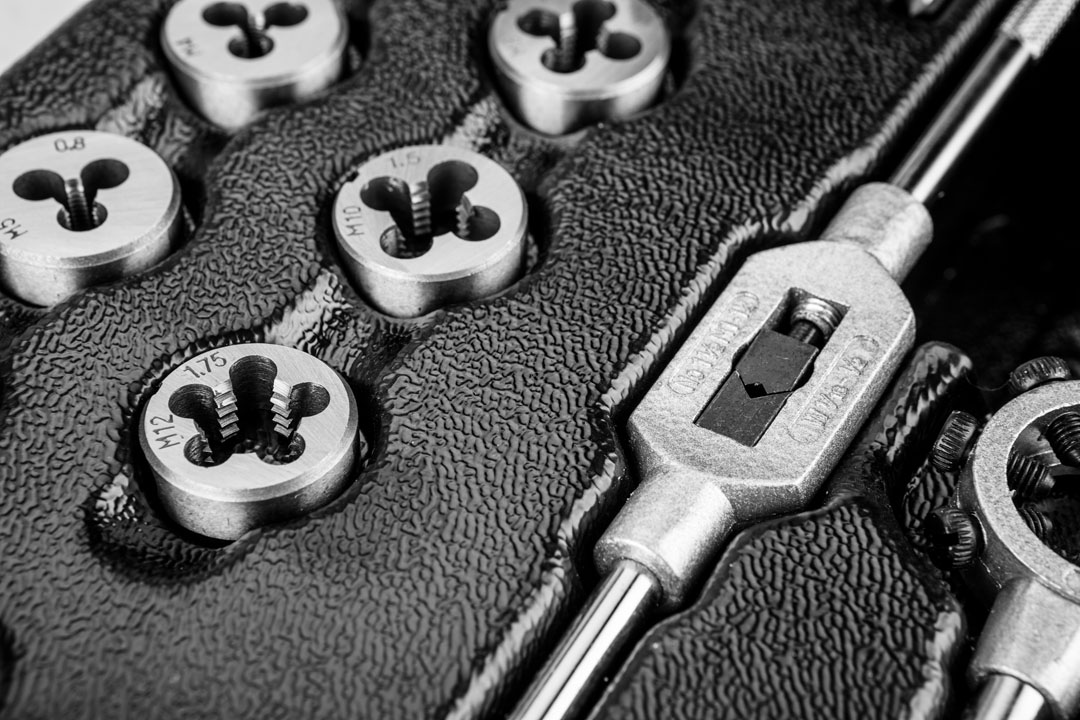 Плашки и метчики, набор 31 шт. Neo Tools 84-246 - Фото #3