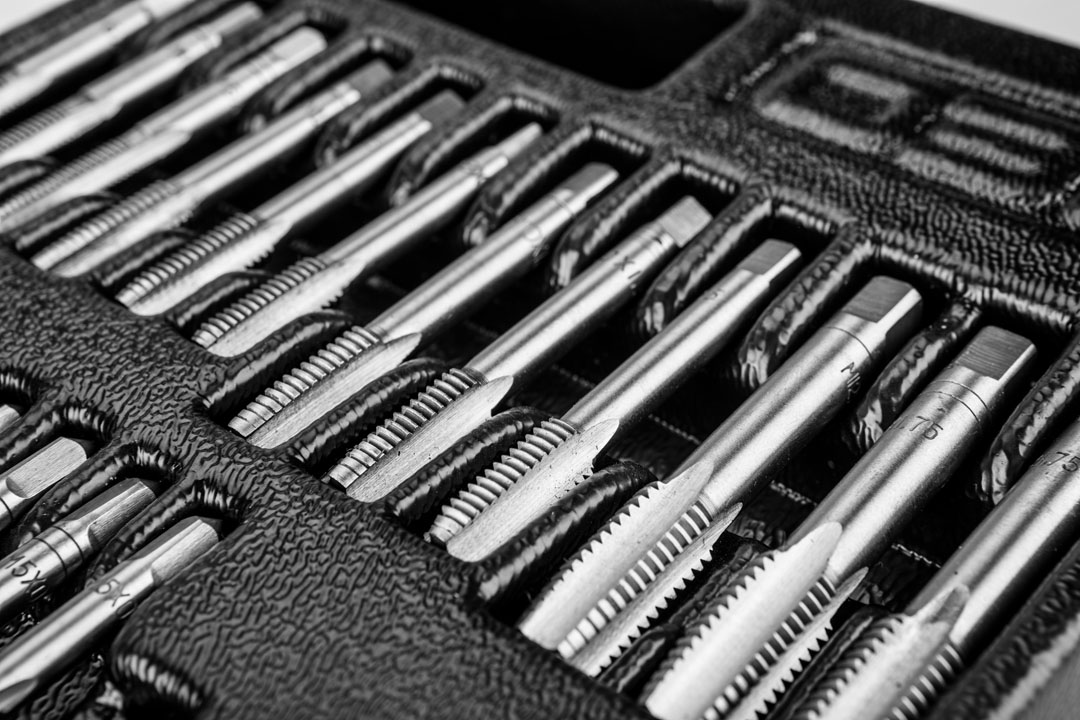 Плашки и метчики, набор 31 шт. Neo Tools 84-246 - Фото #6