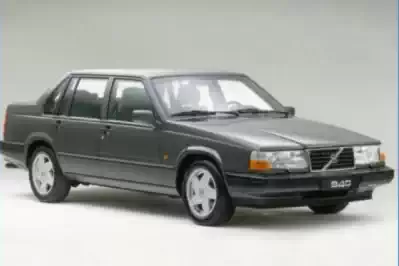 940 (944) 940 (944)