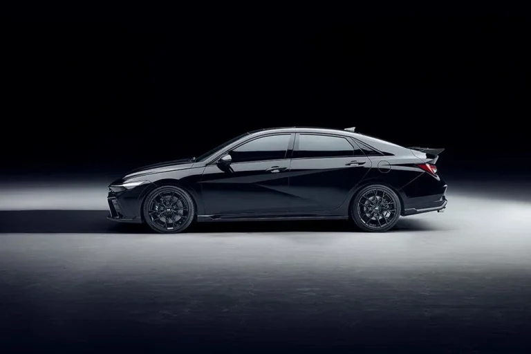 Hyundai представила прощальну Elantra N Monochrome