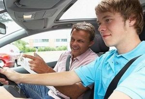 Інструктор з водіння: повний гід для учнів і кар’єри